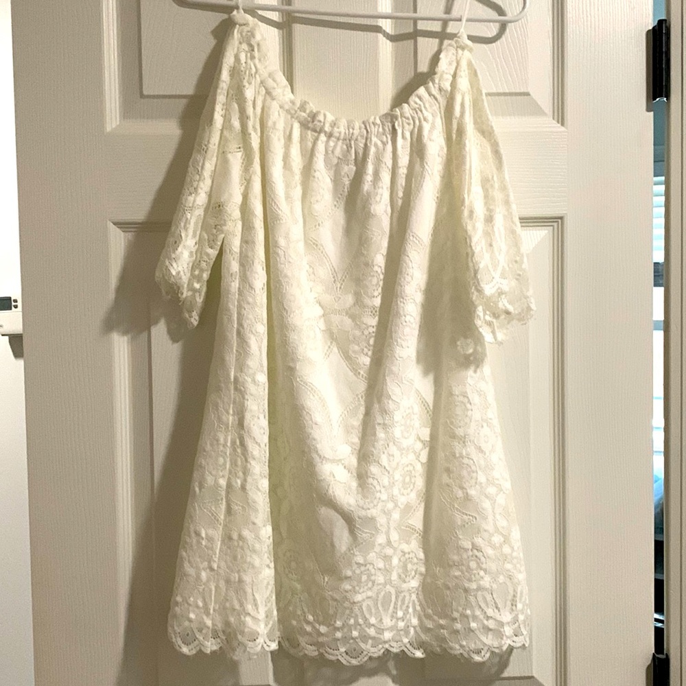 BB Dakota off the shoulder dress